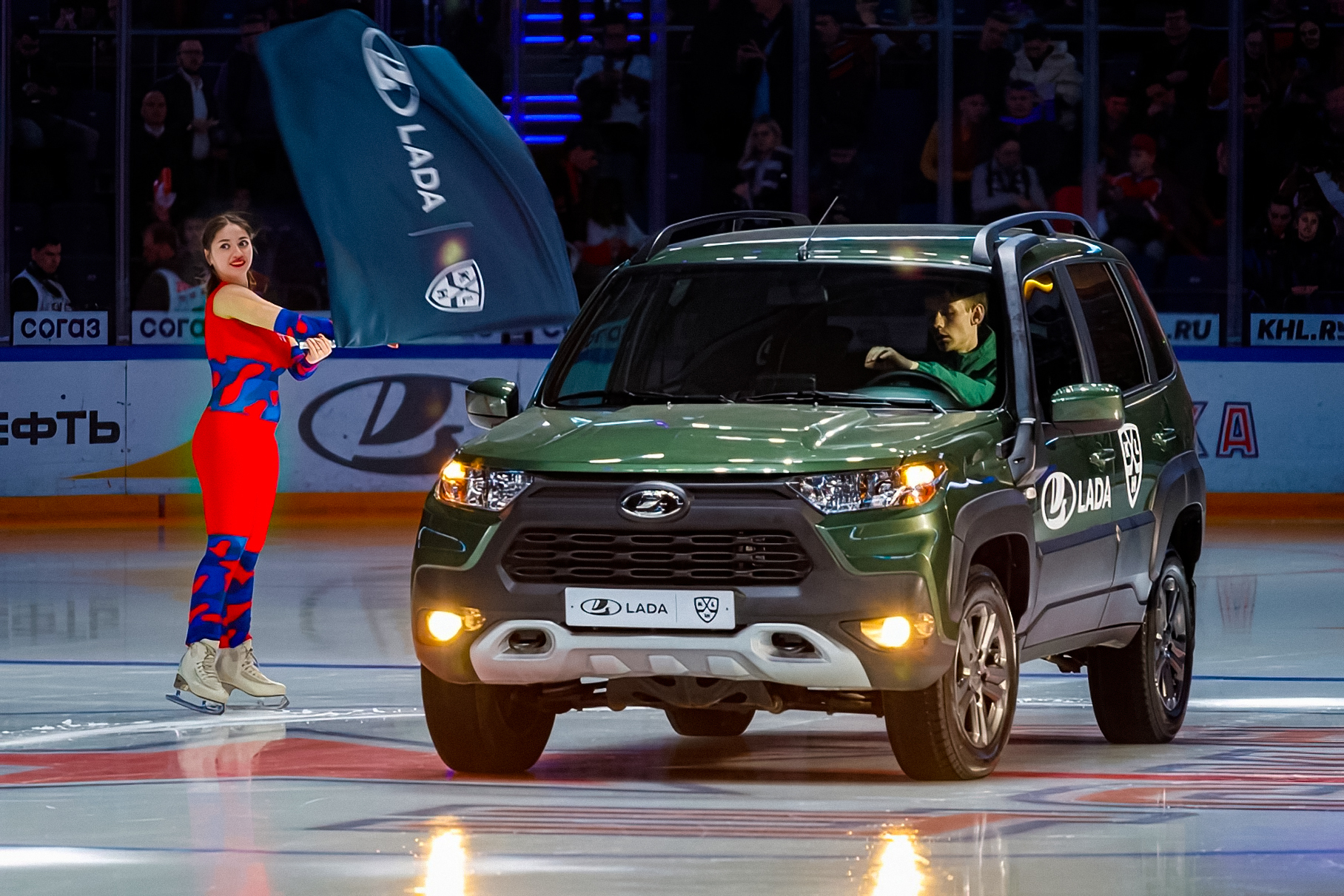 «АвтоВАЗ» представил тематическую версию «Нивы» «АвтоВАЗ» представил тематическую версию «Нивы»